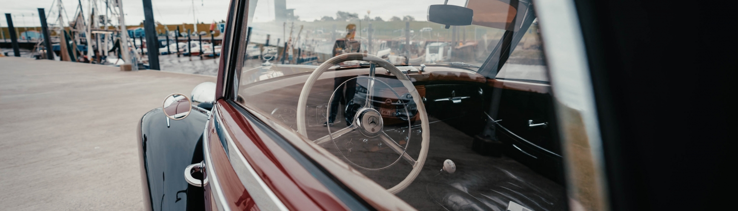 Mercedes Innenraum Oldtimer Hochzeit 01